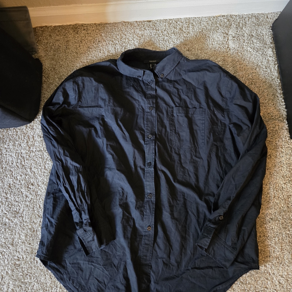 Forever 21 Men's Dark Casual Button-Up Shirt